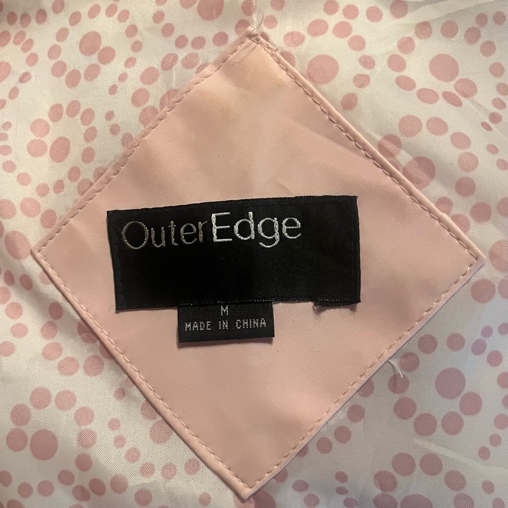 Cute, pink raincoat with big button details. - Picture 6 of 8